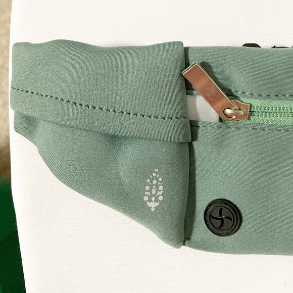 Free People Movement Runner Sling NWOT - Picture 10 of 10